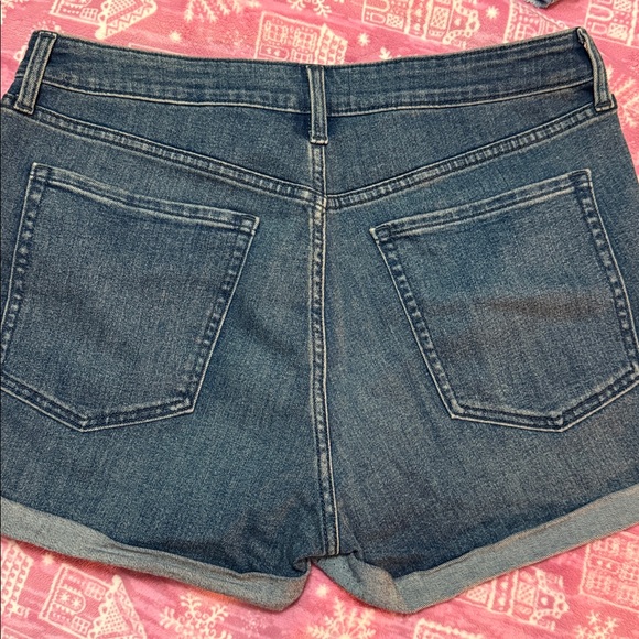 OLD NAVY | High-Rise Wow Jean Short size 12 - Picture 6 of 6